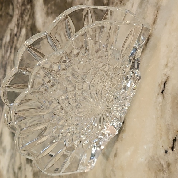 Vintage American Pressed Glass Scalloped Napkin Letter Holder - Picture 3 of 4